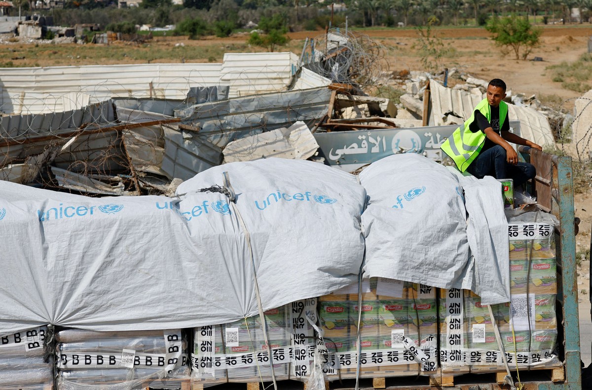 كمية المساعدات التي وصلت إلى غزة أقل كثيرا من الاحتياجات