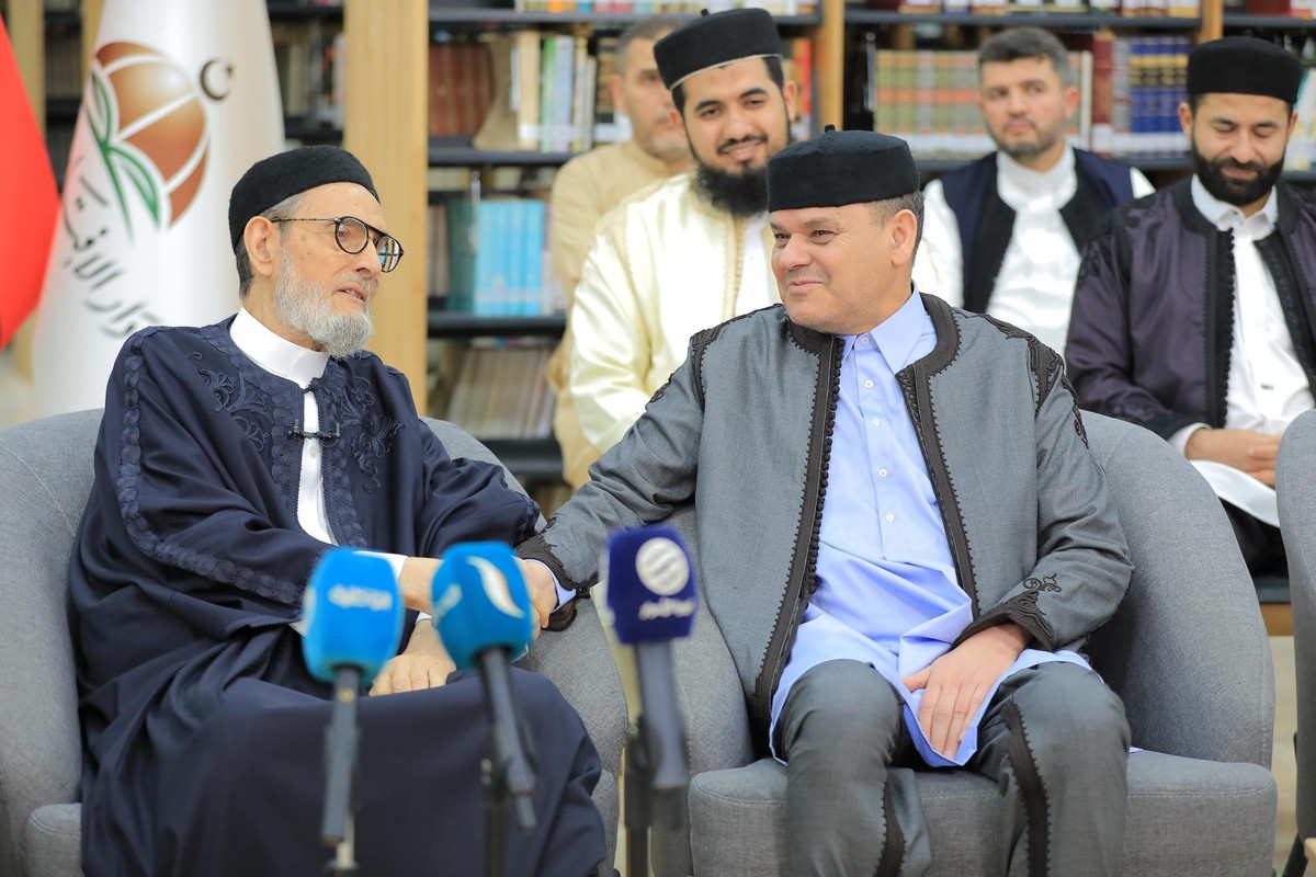 تحالف قائم على الابتزاز المتبادل 