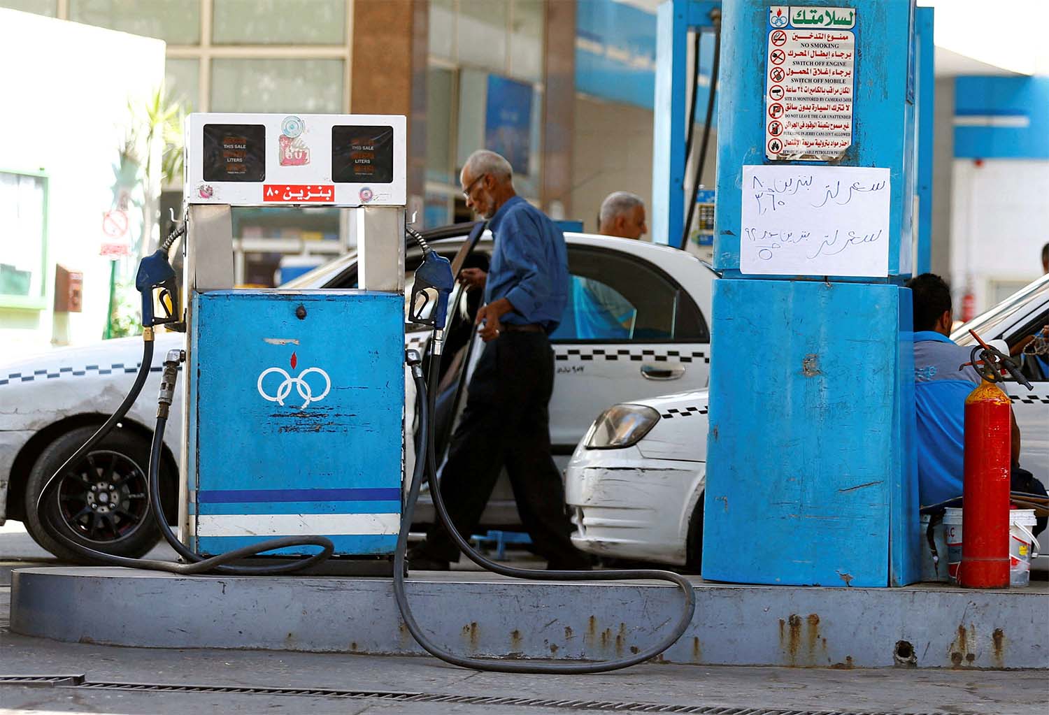 The government will freeze domestic fuel prices for at least a year