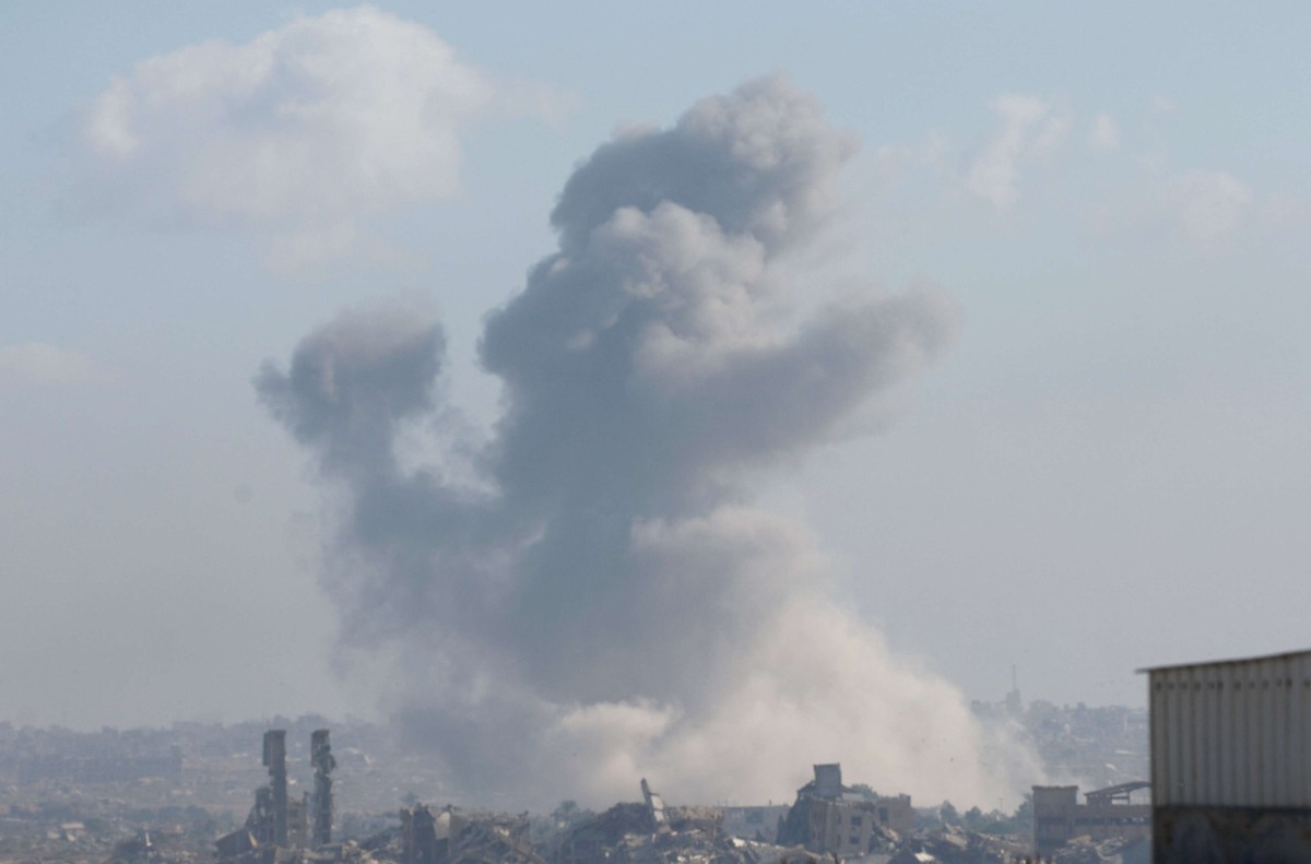 ضغوط سياسية وعسكرية على حماس للقبول بخطة ترامب للسلام