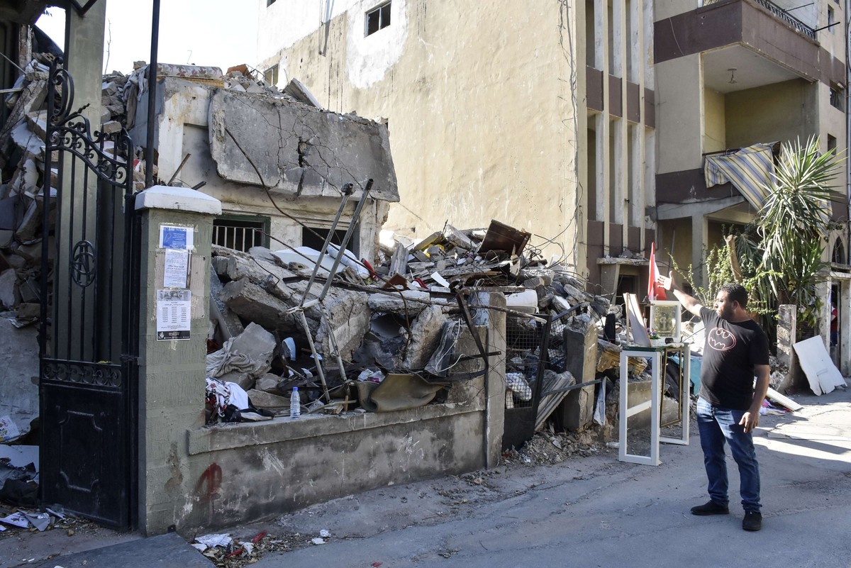 اللبنانيون لا يزالون ينتظرون ترميم ما دمرته الحرب الأخيرة 