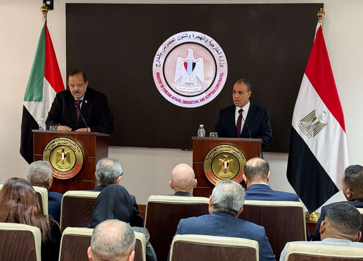 مصر تشدد على الحفاظ على وحدة الأراضي السودانية