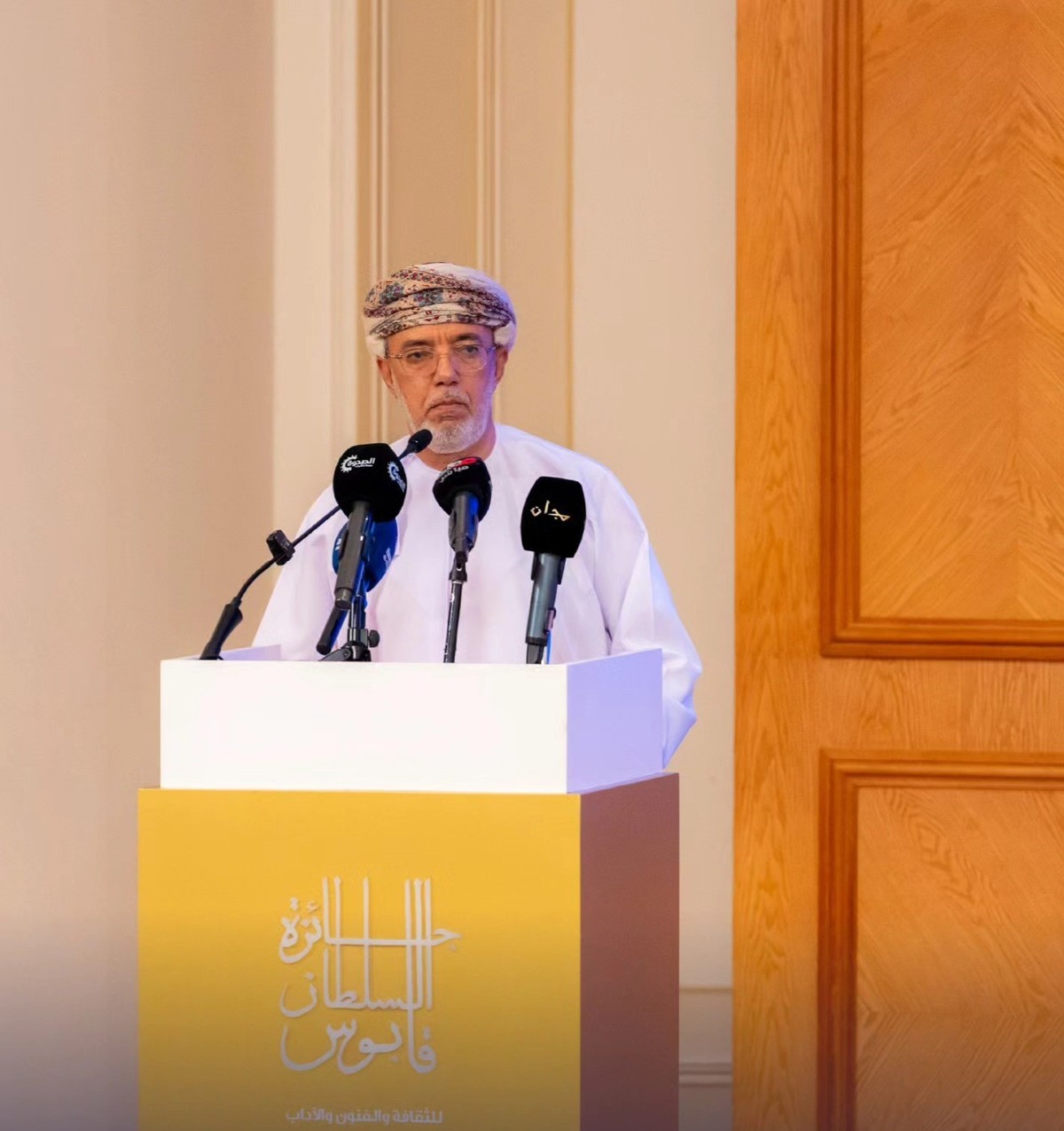 جائزة السلطان قابوس تدعم المجالات الثقافية والفنية والأدبية