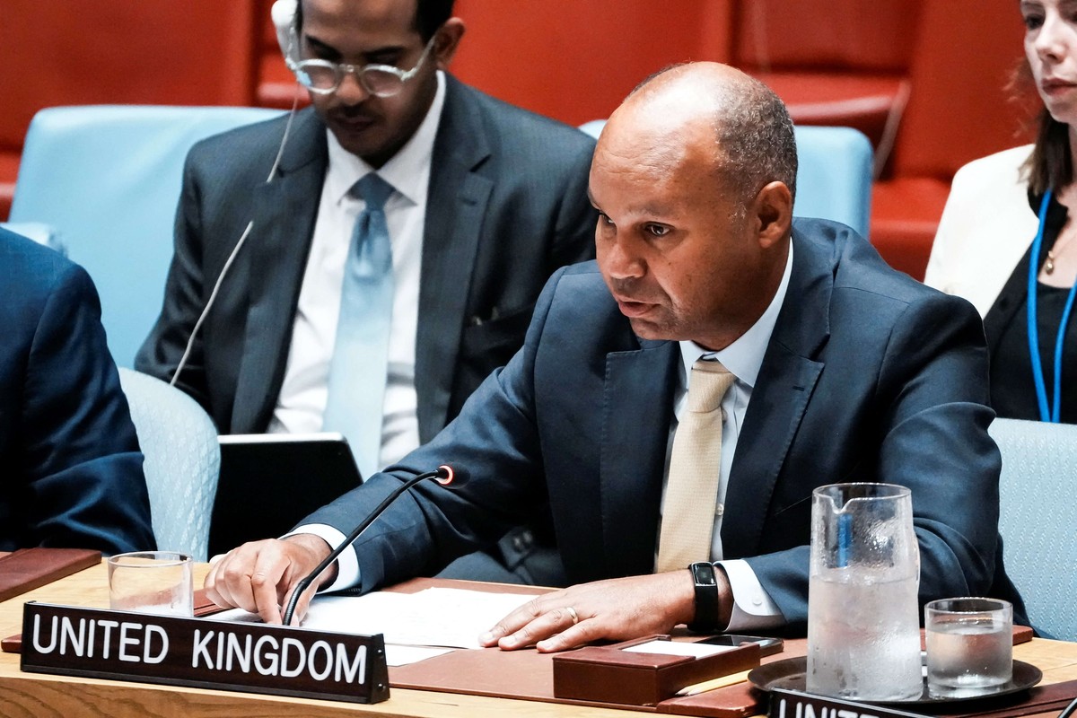 القرار الذي قدمته بريطانيا كأنه يعيد رسم إطار التعامل مع الأزمة اليمنية