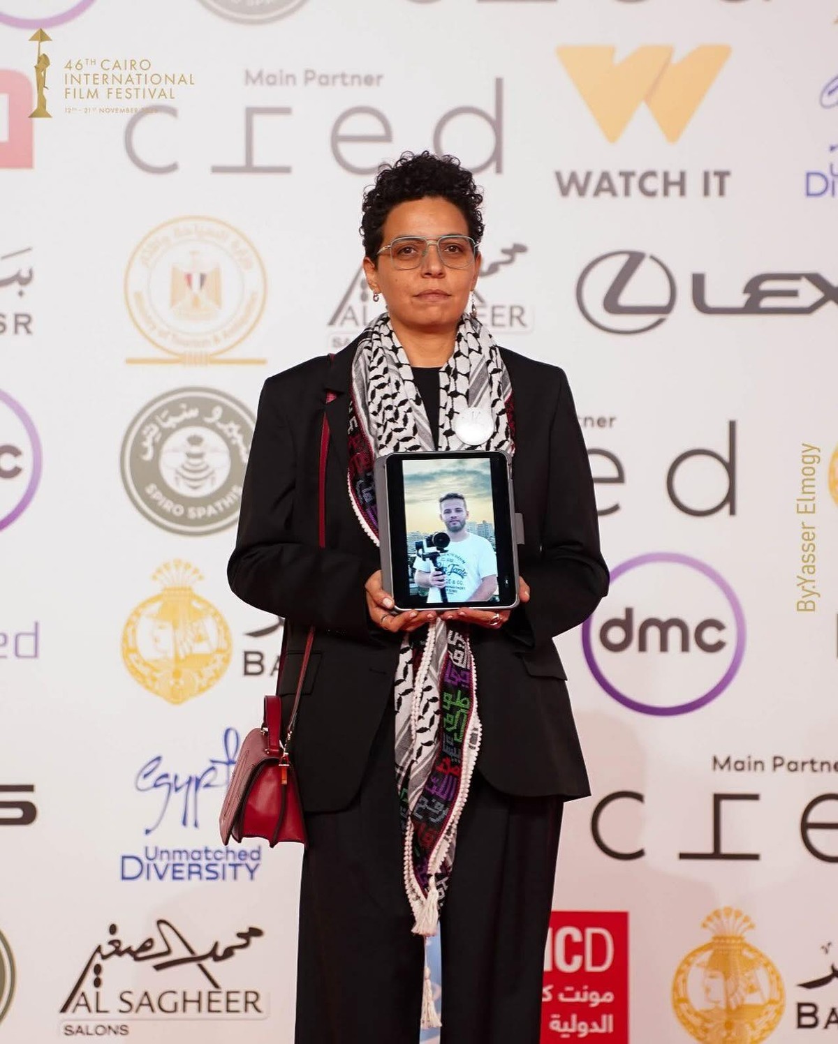 المخرج أحمد الدنف الحاضر الغائب في العرض الأول