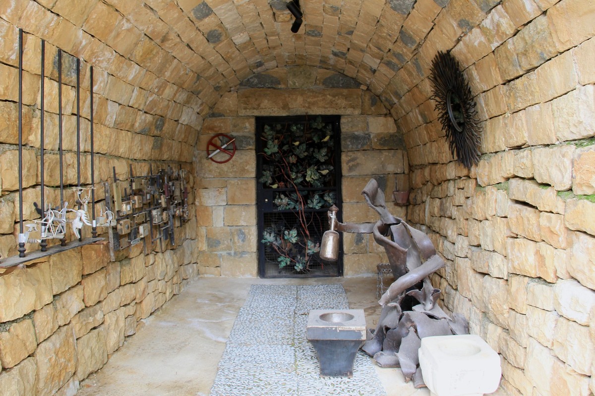 أعمال خرجت من رحم الحرب