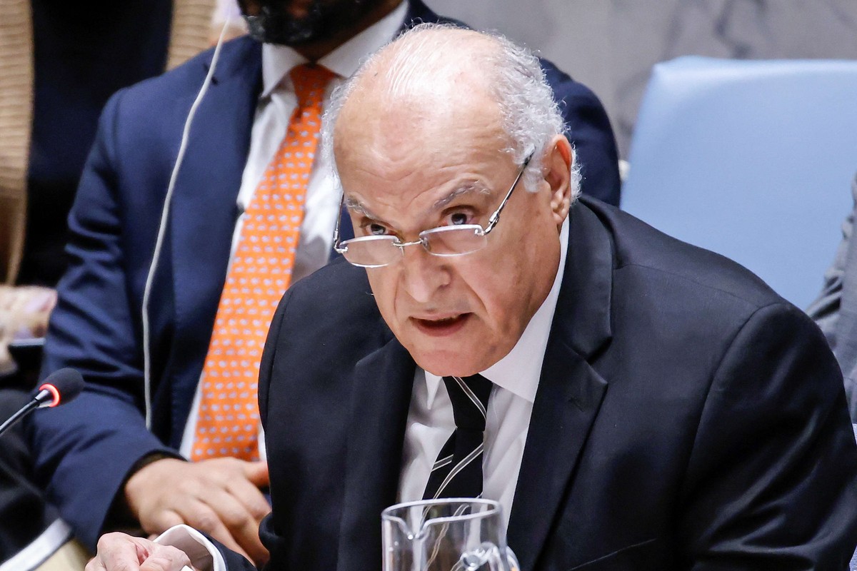 دبلوماسية لا تستوعب الدرس 