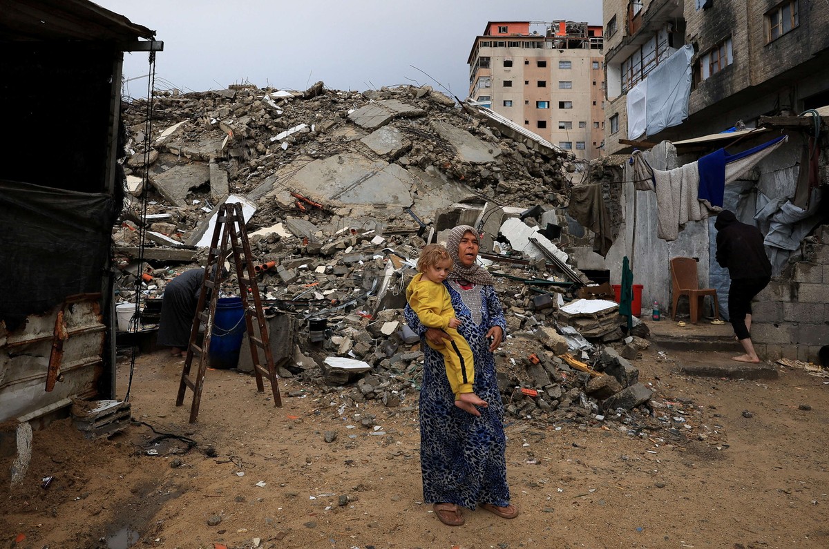 الفلسطينيون ينتظرون الاستقرار