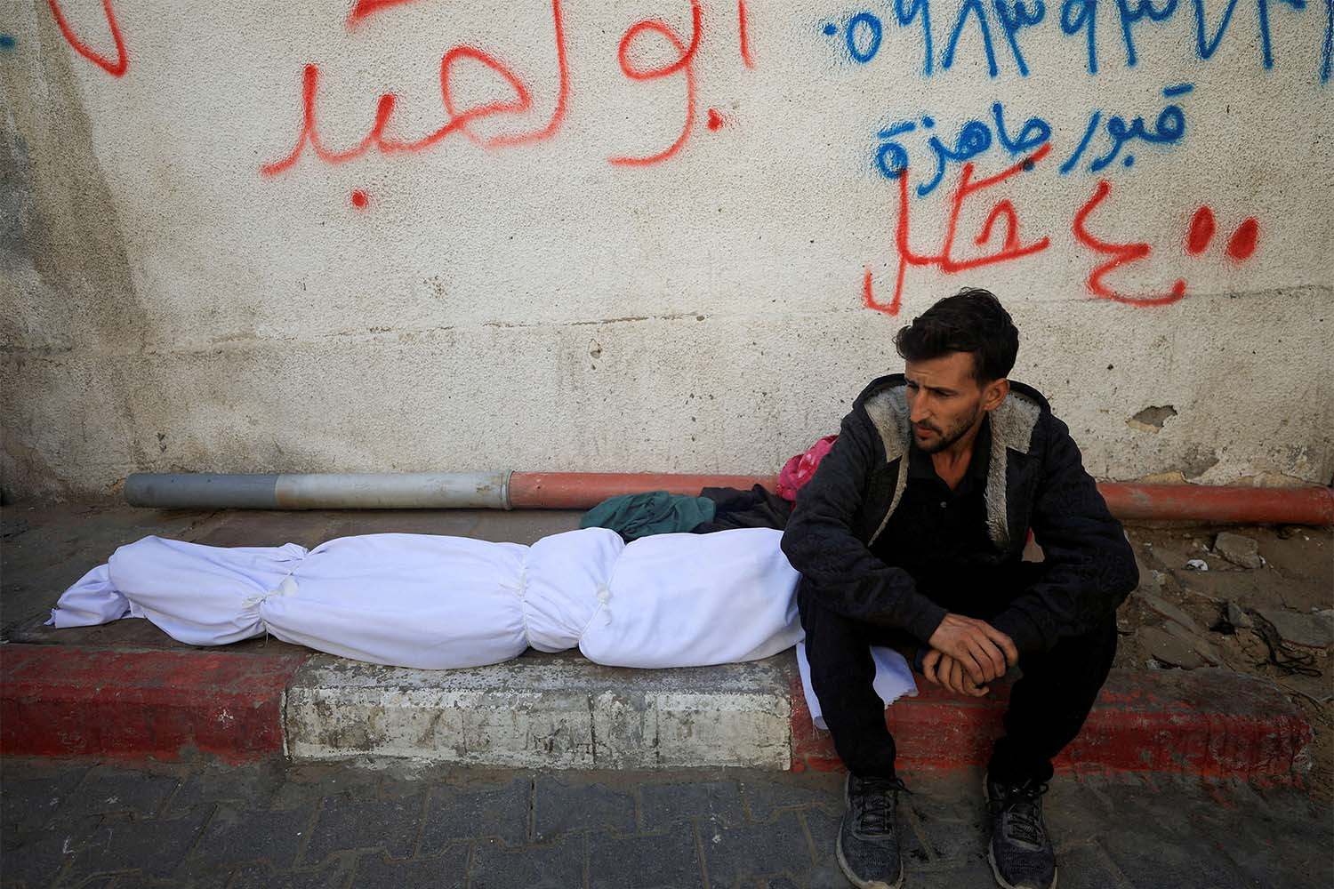 A dead Palestinian corpse