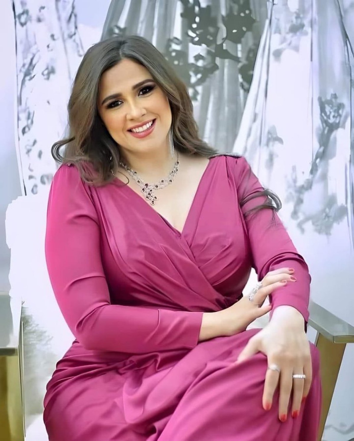 ياسمين عبدالعزيز تشعل منصات التواصل ببوستات عن العمل الدرامي الرمضاني