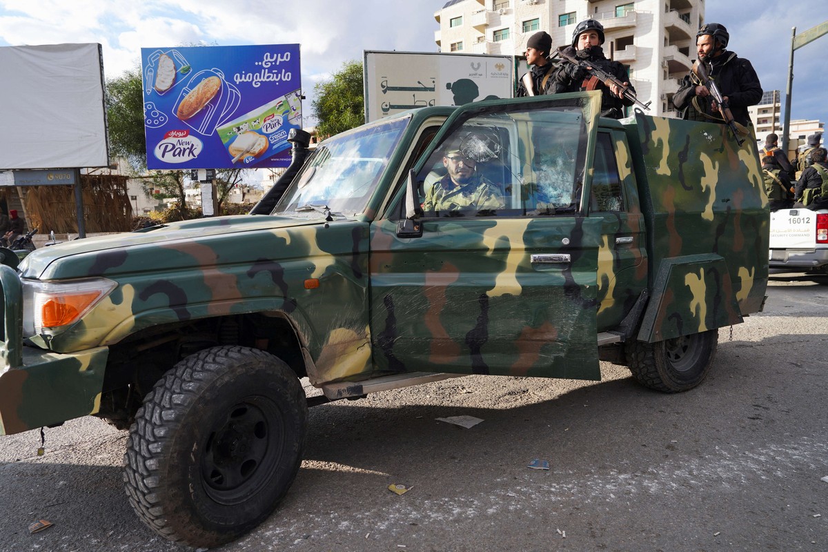 القوات السورية تسعى لاستعادة الامن دون احداث توتر طائفي