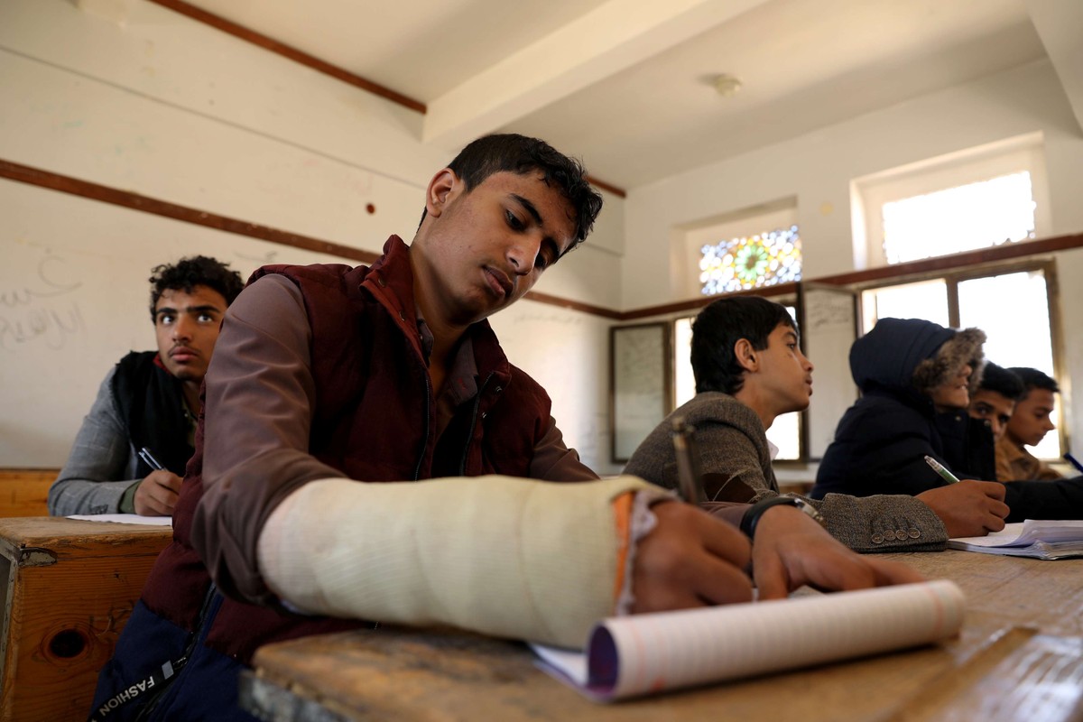 المدرسة أصبحت غير مؤهلة لاستمرار التعليم