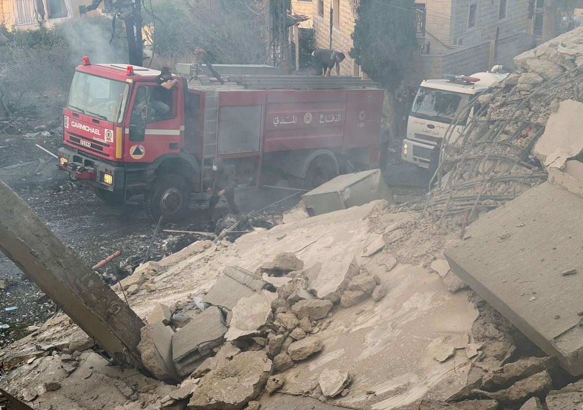 اسرائيل تبقي حزب الله تحت الضغط العسكري