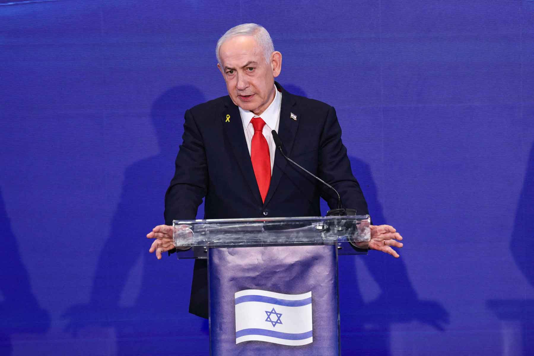  Israeli Prime Minister Benjamin Netanyahu speaks during a news conference at the Citadel of David Hotel, in Jerusalem, December 22, 2025. 