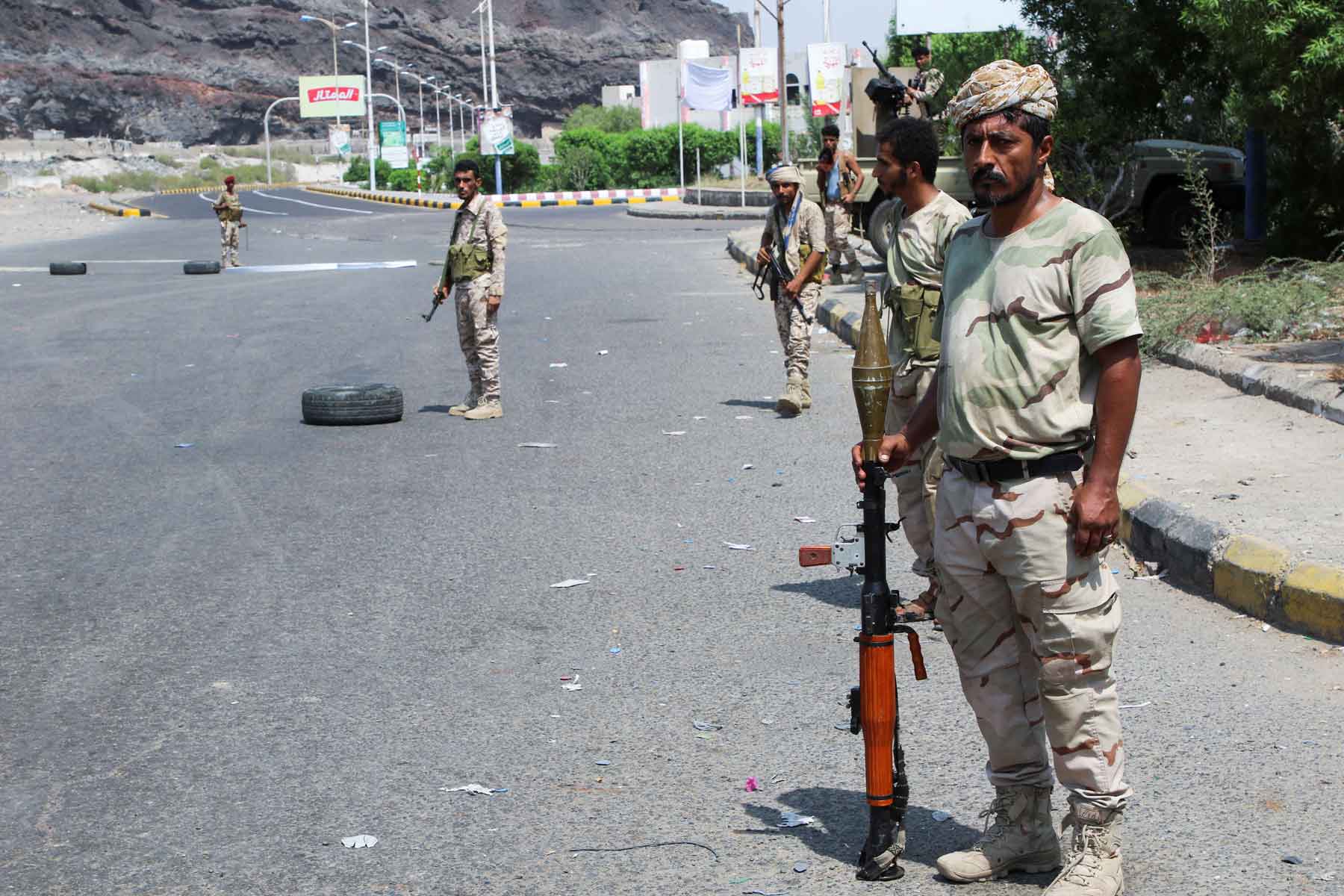 Members of the separatist Southern Transitional Council (STC) man a checkpoint in Aden, Yemen, October 2, 2021. 