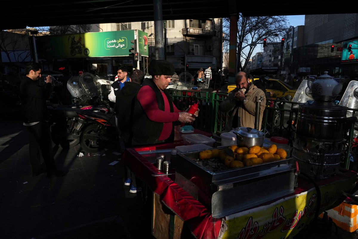المقدرة الشرائية للإيرانيين من سيئ إلى أسوأ 