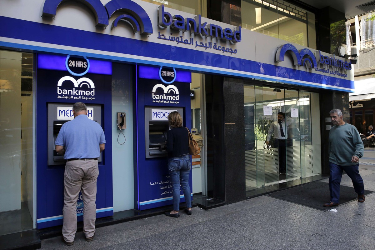 البنوك تتوجس من أن يؤدي القانون الجديد إلى إفلاسها 