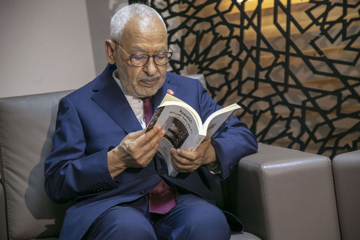 الغنوشي لا يزال يرفض حضور جلسات محاكمته 