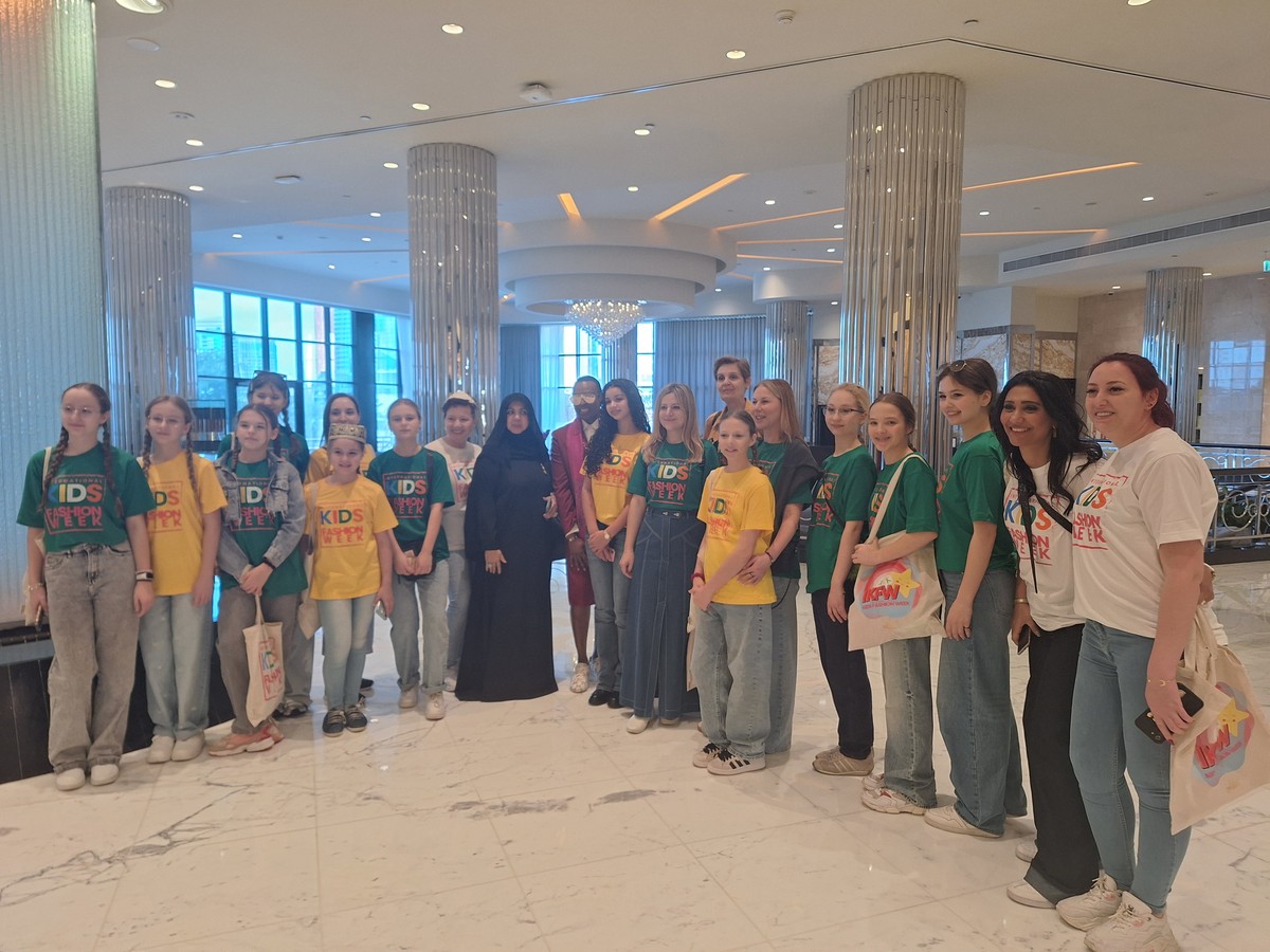 أسبوع الموضة يتضمن رسالة إنسانية سامية 