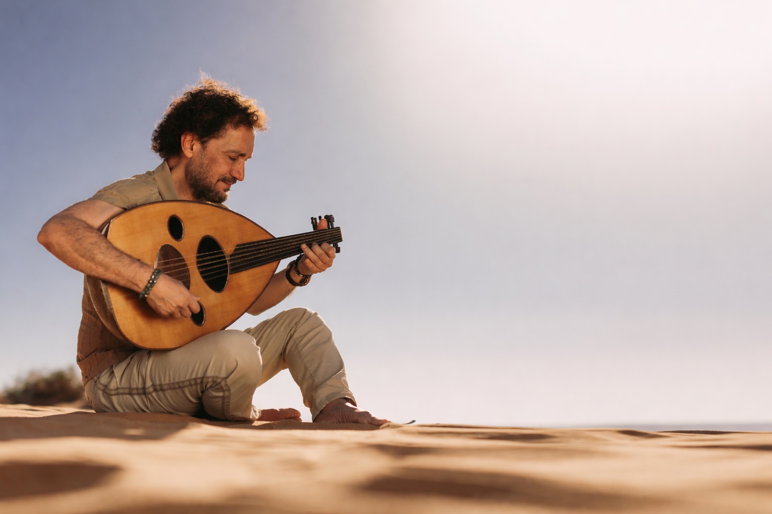 نصير شمة تميّز بتطوير تقنيات جديدة في العزف