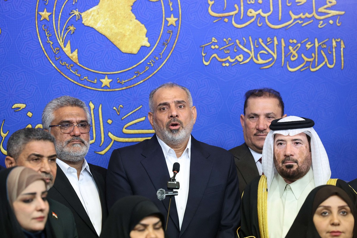 مؤشرات على قرب حل عقدة تشكيل الحكومة بعد حسم عقدة رئاسة البرلمان