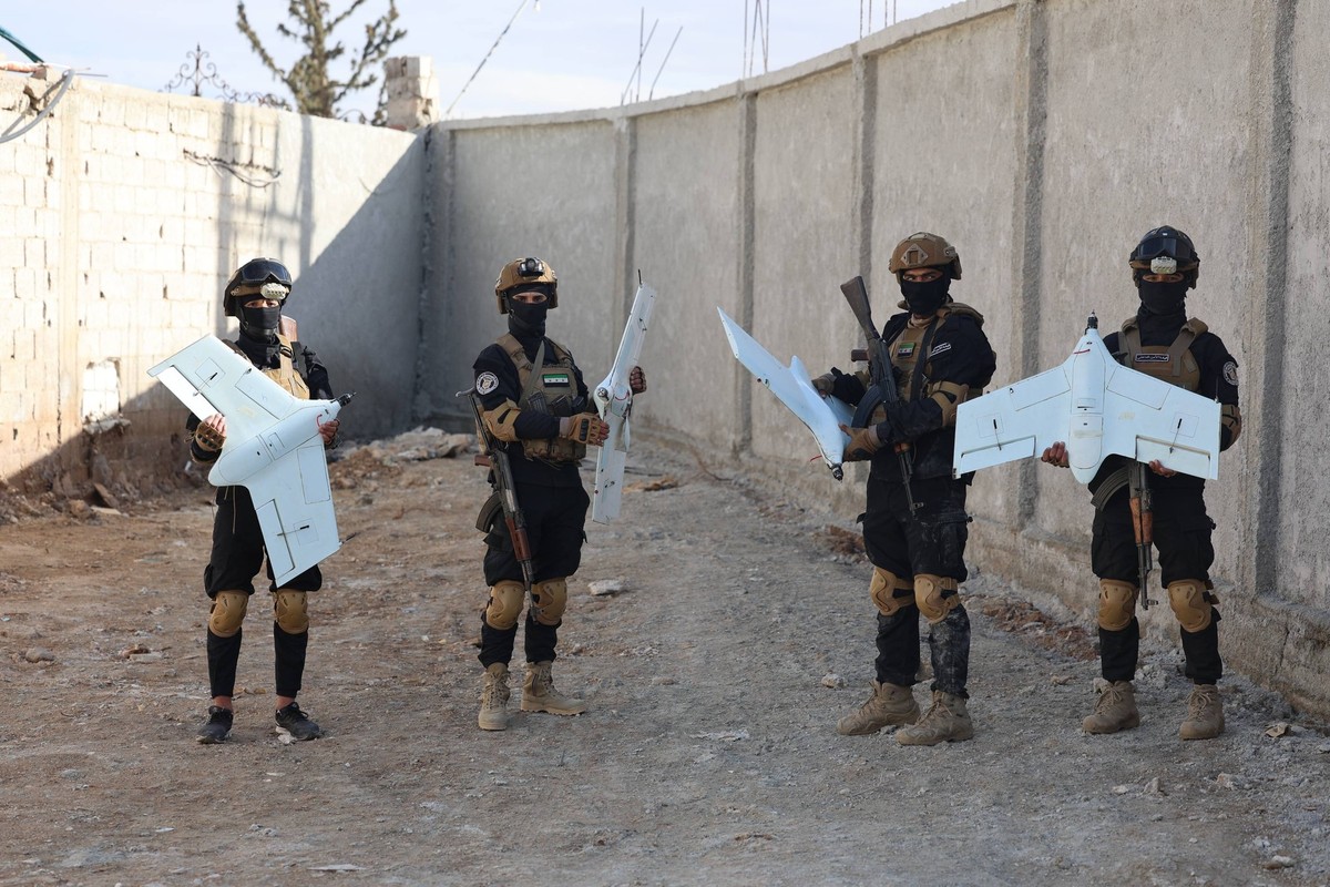 الخلية استخدمت طائرات مسيرة في تنفيذ هجمات على منطقة المزة ومطارها العسكري 