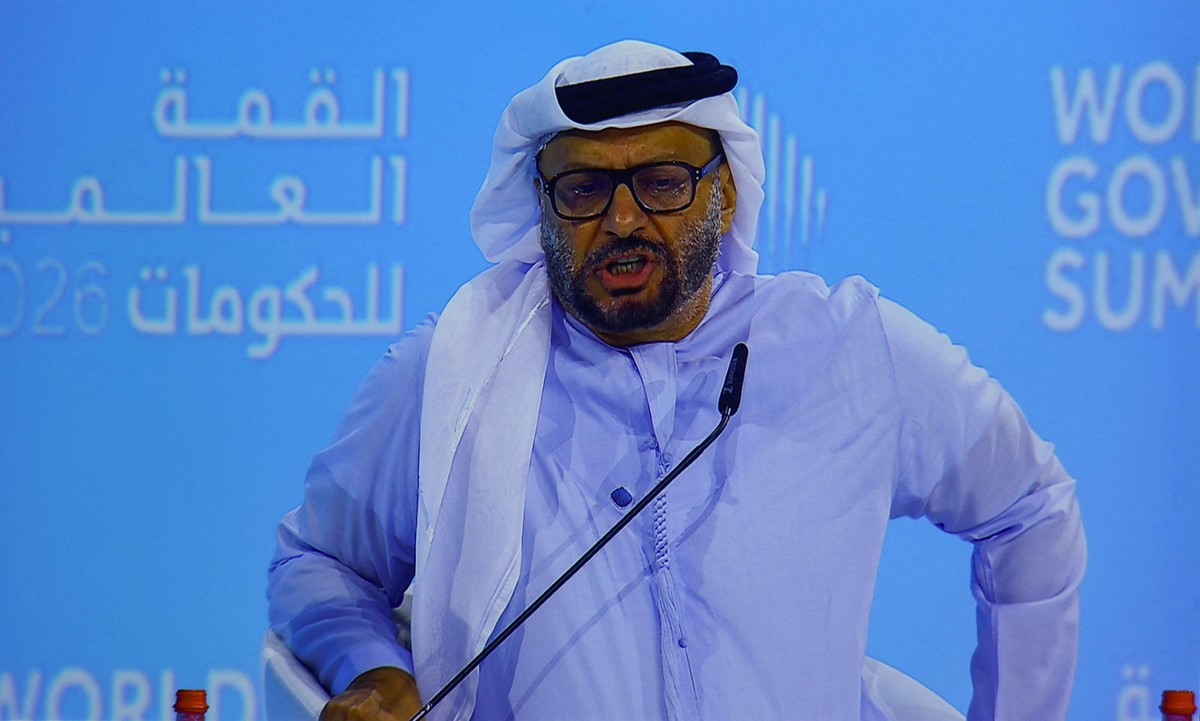 موقف قرقاش عقلاني يستند للقانون الدولي ويدعم جهود السلام