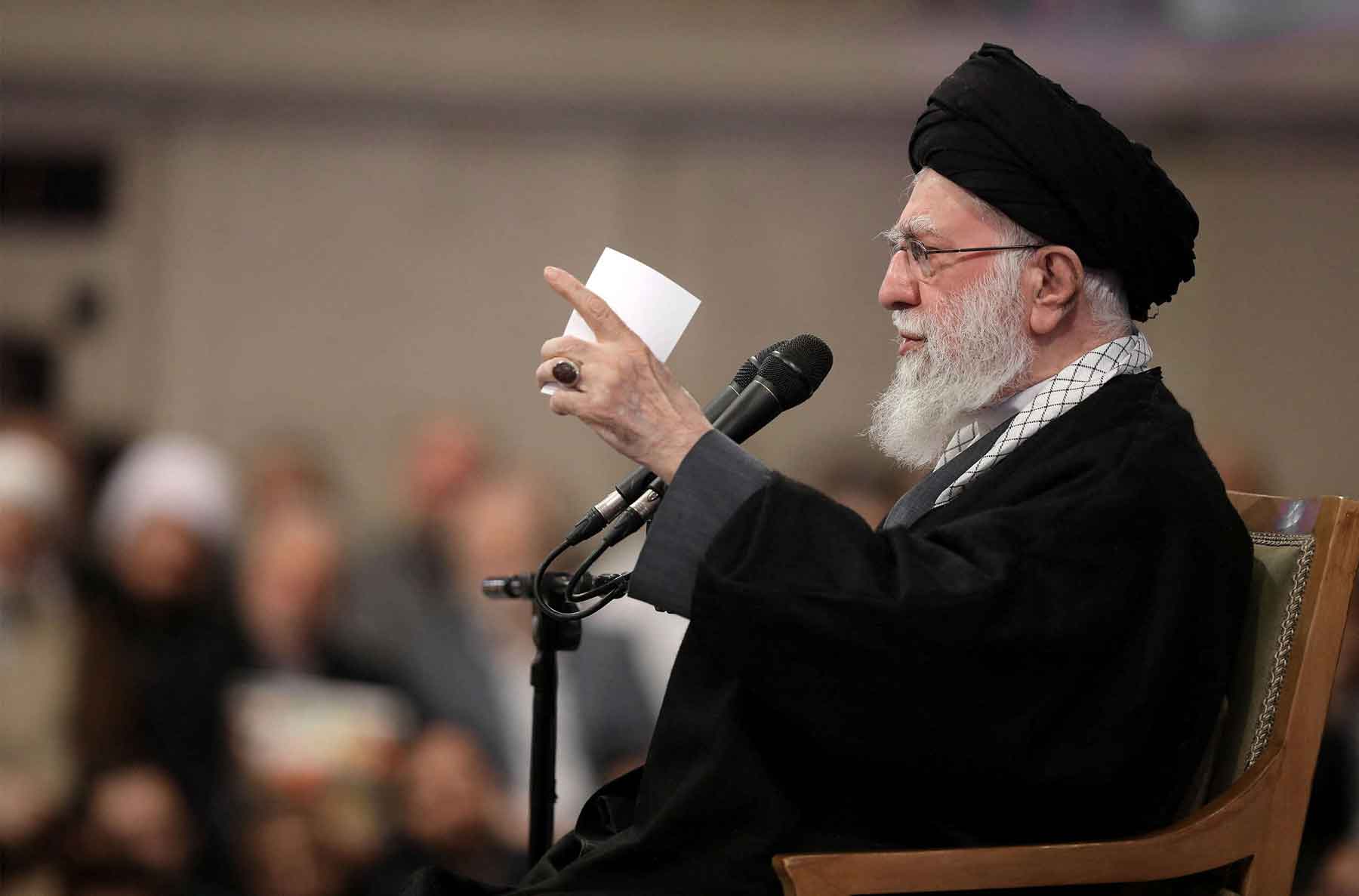 Khamenei: We are not the initiators and do not want to attack any country