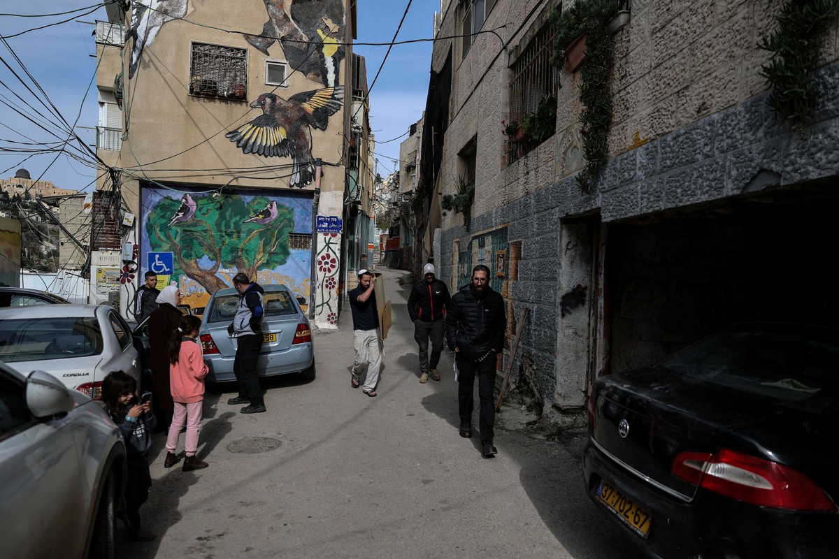 اسرائيل تريد تغيير هوية القدس بشقيها