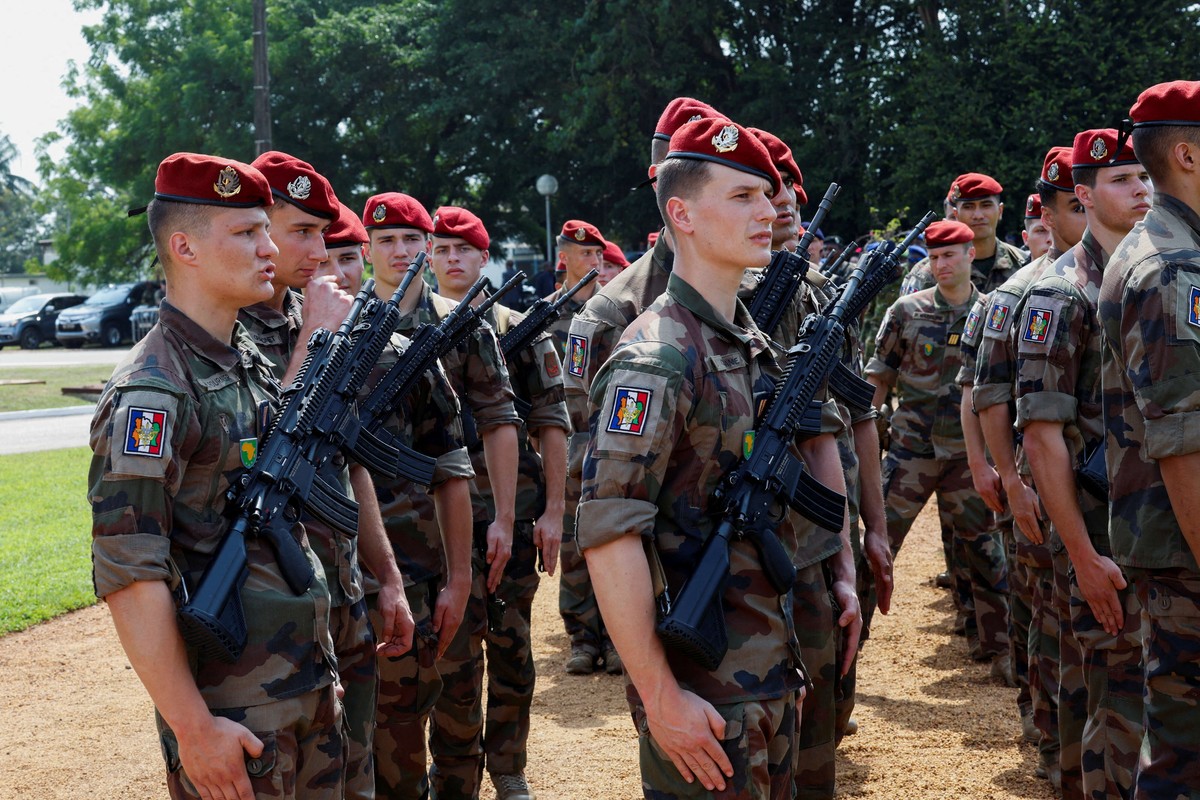 فرنسا تحاول العودة بقوة لمنطقة الساحل الافريقي