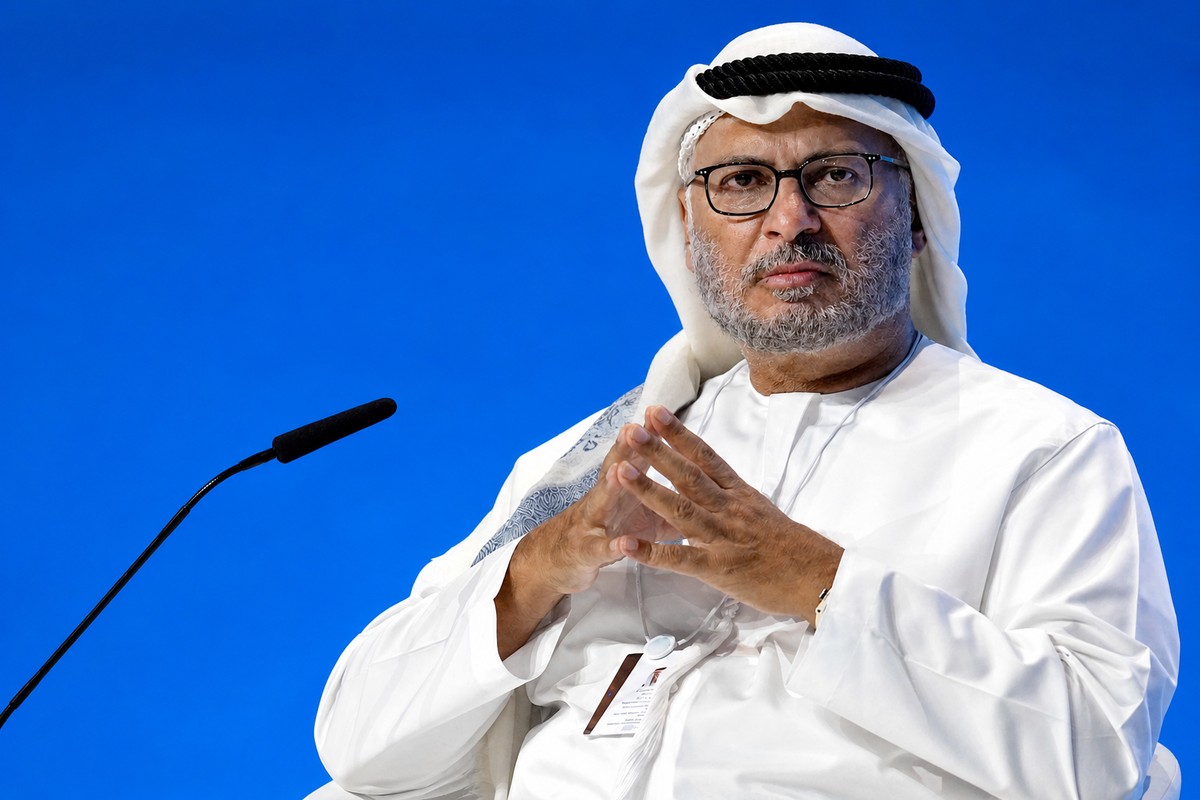 أنور قرقاش