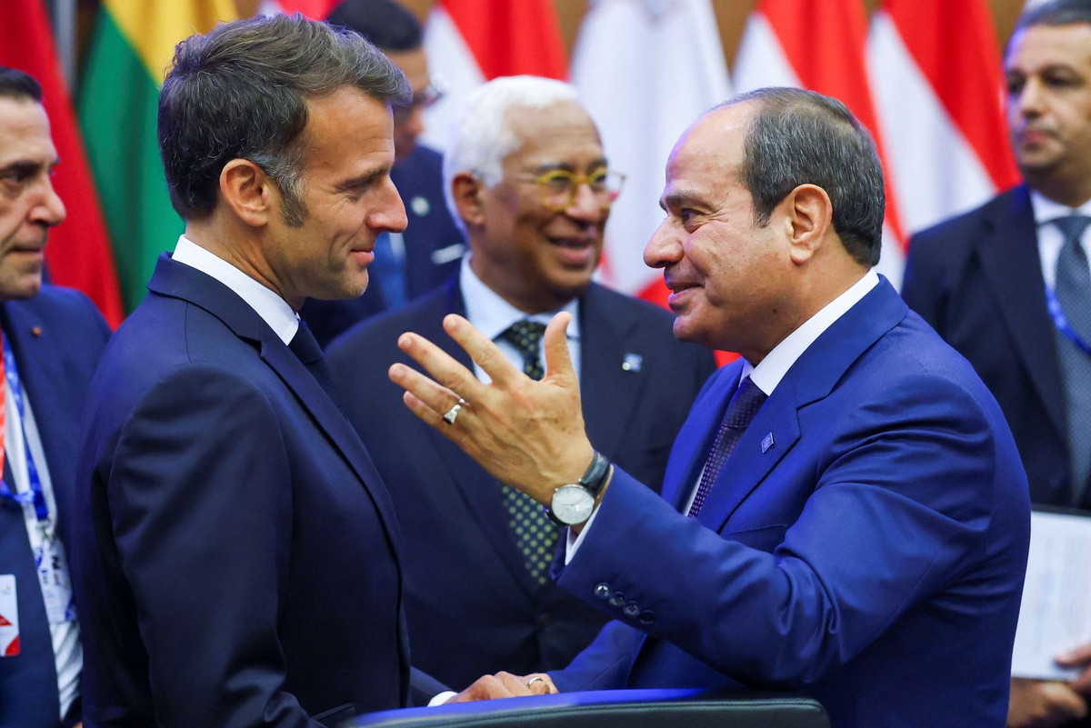 ماكرون والسيسي