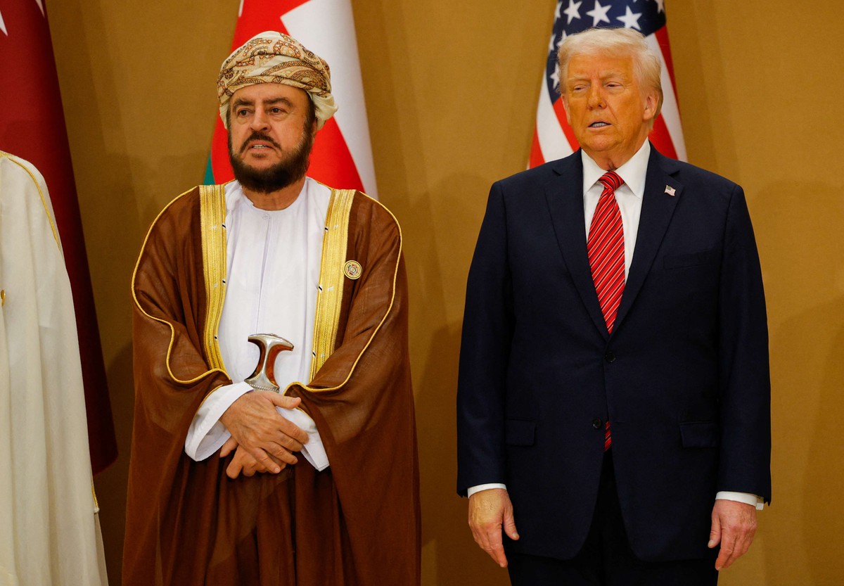 ترامب مع وزير خارجية سلطنة عمان