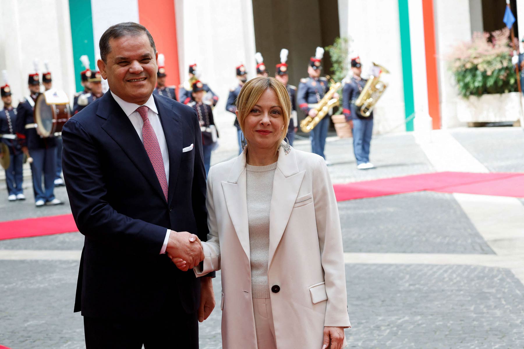A flexible policy of engagement with all Libyan power centres