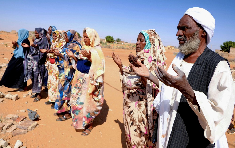مواطنون سودانيون