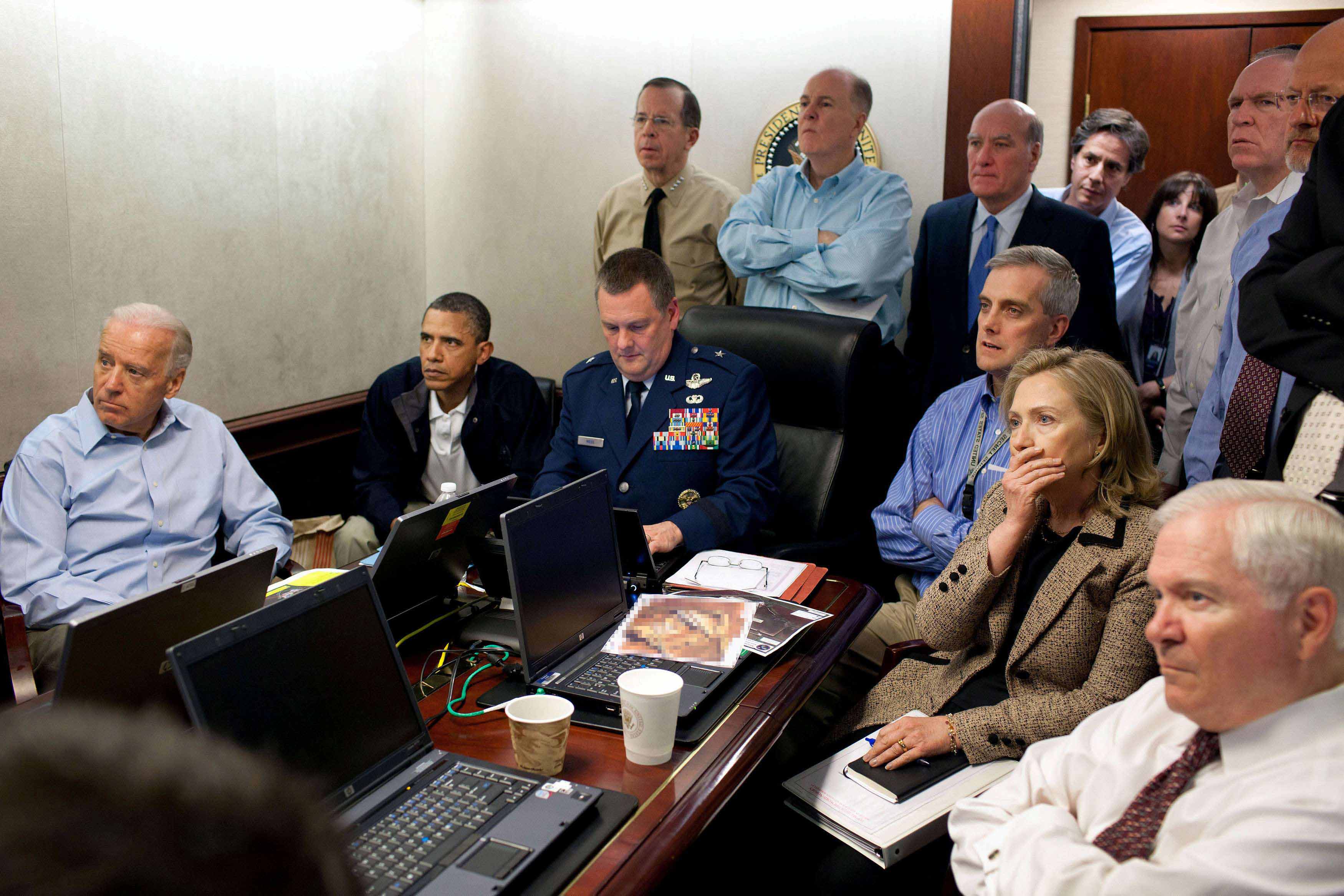 مقتل بن لادن كلف واشنطن انخراطا عسكريا في أفغانستان بترليون دولار