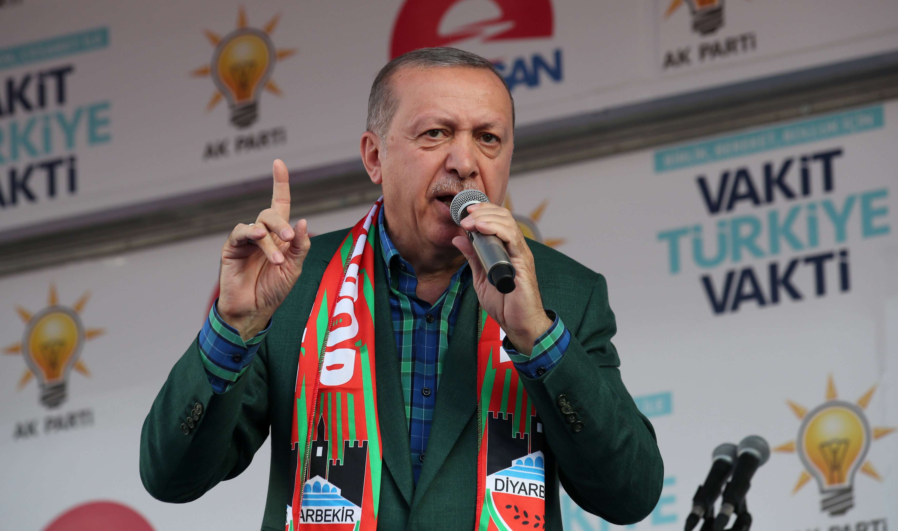 أردوغان يصعد  تهديداته