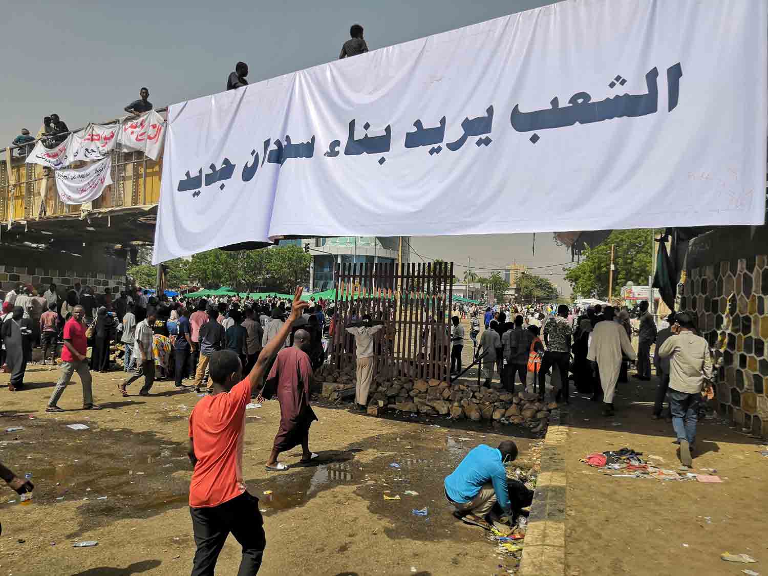 الشباب في السودان يحاول الأخذ بزمام التغيير