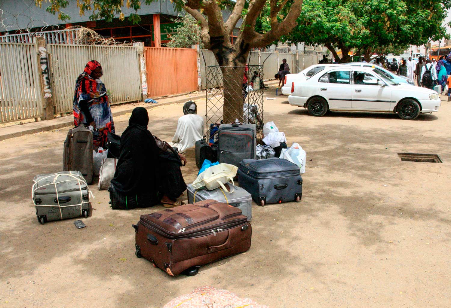 تعطل المسافرين بسبب شلل محطة الحافلات الرئيسة التي تنقل الركاب بين الخرطوم والولايات