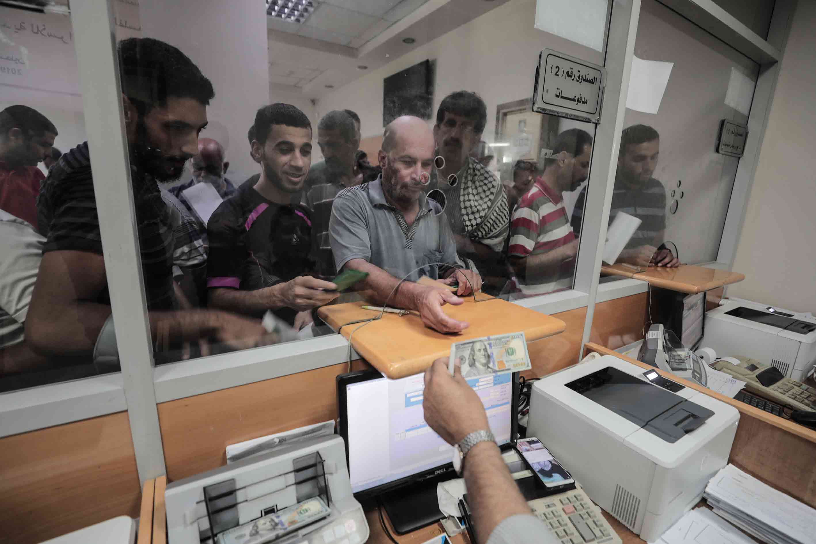 الدوحة تستغل الأوضاع الاقتصادية المتدهورة في غزة لغاية في نفس حماس 