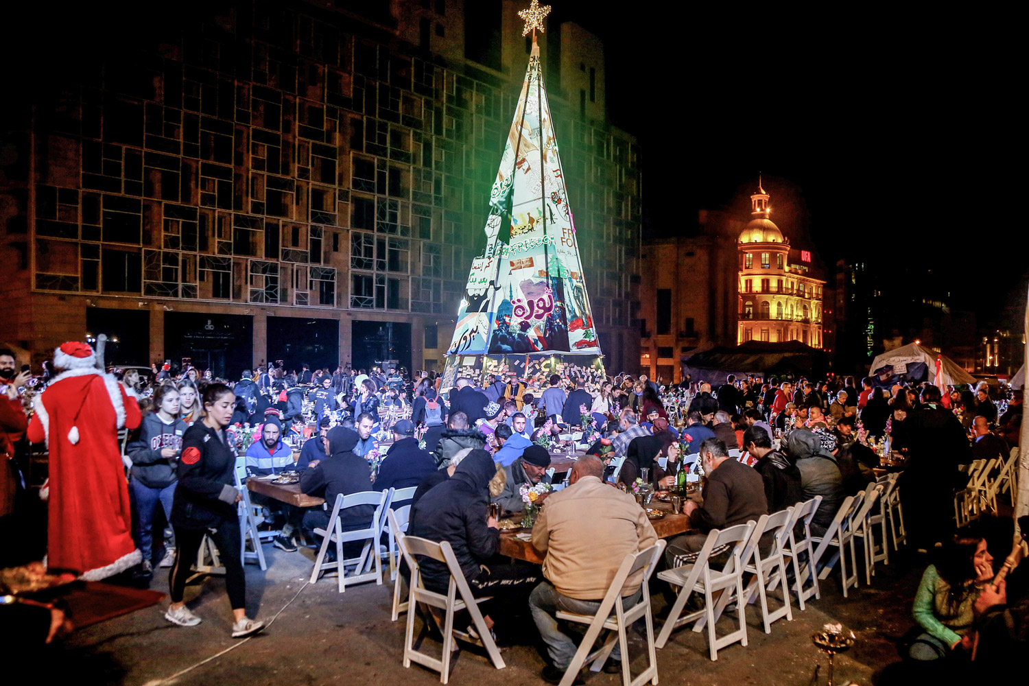 أعياد الميلاد في ساحات الاعتصام هذا العام في لبنان