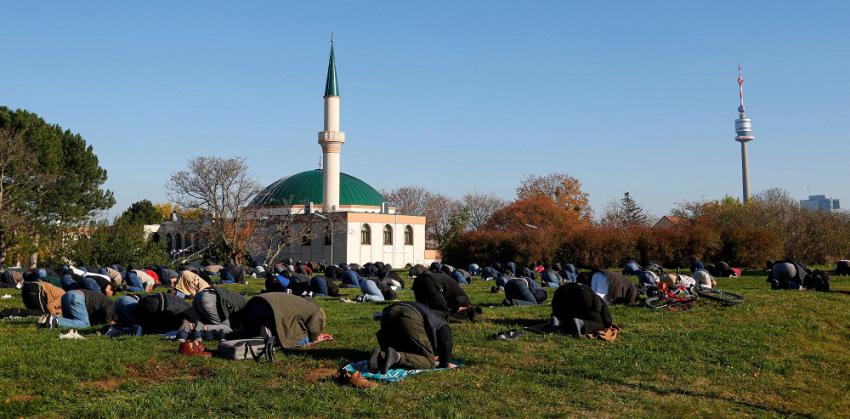 الحكومة النمساوية تطلق حملة تستهدف ما تصفها بـ"المساجد المتطرفة" عقب هجوم فيينا