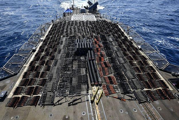 وجهة شحنة الأسلحة الضخمة المصادرة لاتزال مجهولة