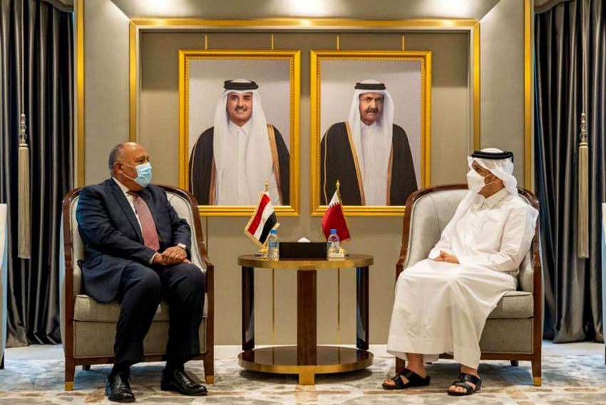 الدوحة والقاهرة تقطعان خطوات عملية على طريق إعادة تطبيع العلاقات بعد سنوات من التوتر