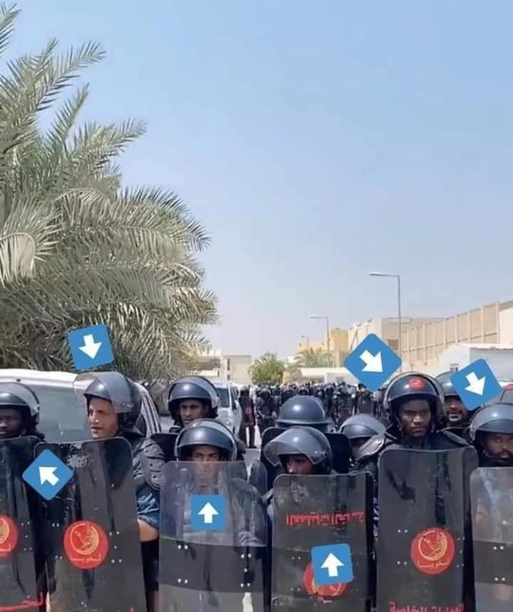 من الصور التي انتشرت على تويتر لقوات قطرية متعددة الجنسيات تدخلت بالقوة لفض احتجاجات