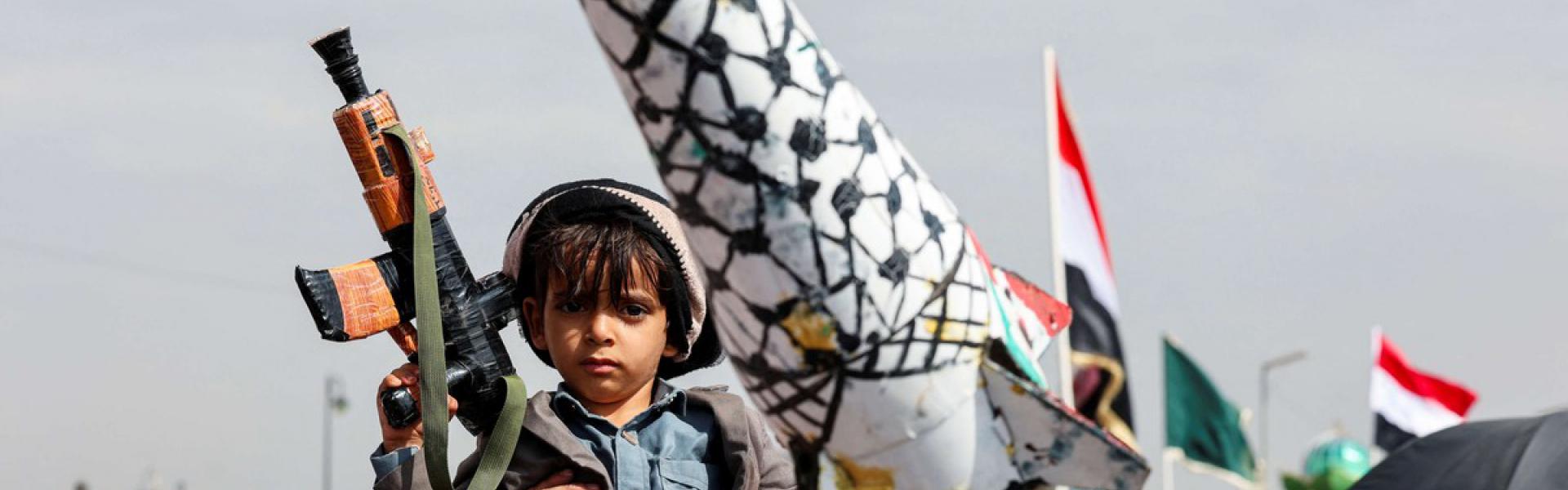 الحوثيون يربطون وقف هجماتهم بانهاء حرب غزة