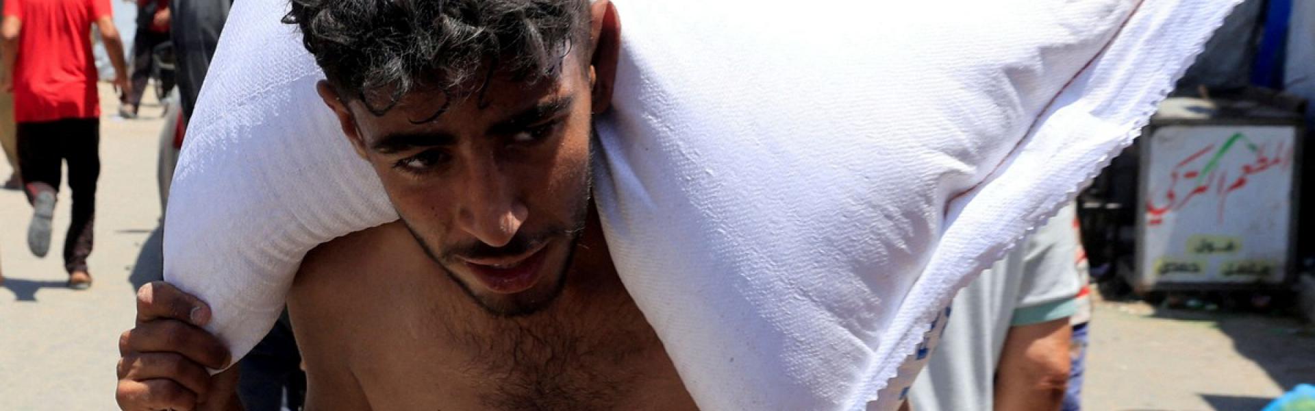 الغزيون يدفعون حياتهم ثمنا للحصول على مساعدات 