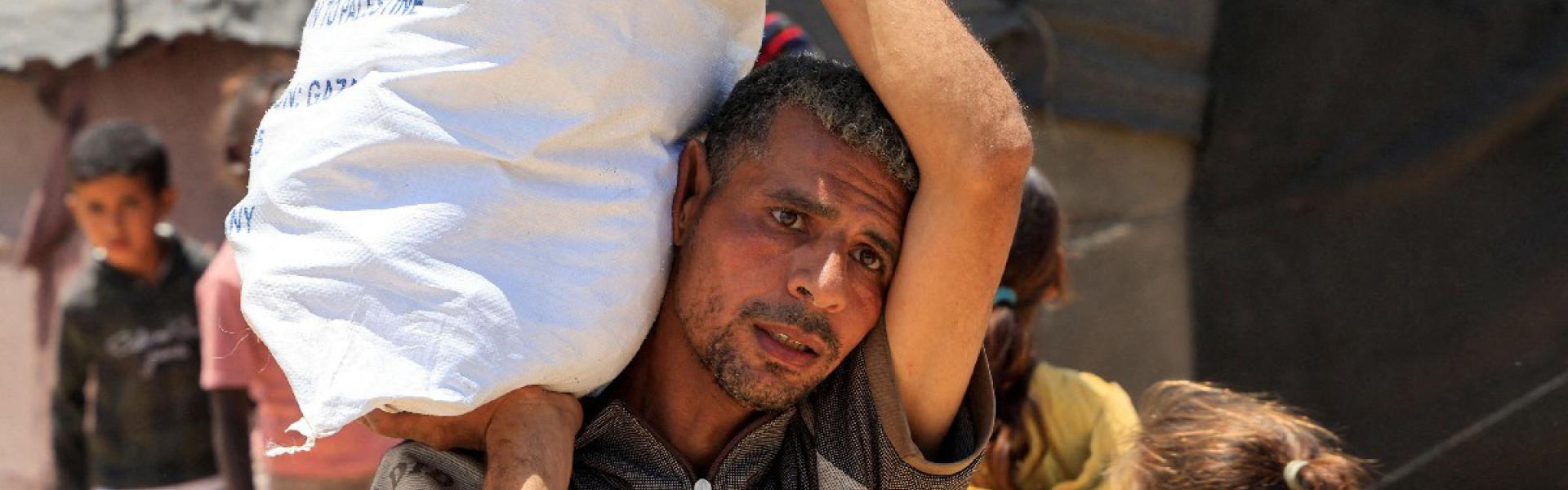 مؤسسة غزة الإنسانية تواجه اتهامات باستغلال الحاجة إلى المساعدات  