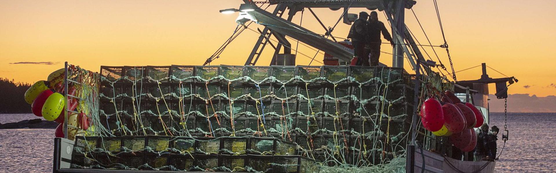 عشرات السفن الأوروبية تنتظر العودة الى المياه المغربية 