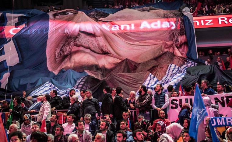 اردوغان يسعى لاحكام قبضته على السلطة الرئيس التركي رجب طيب اردوغان